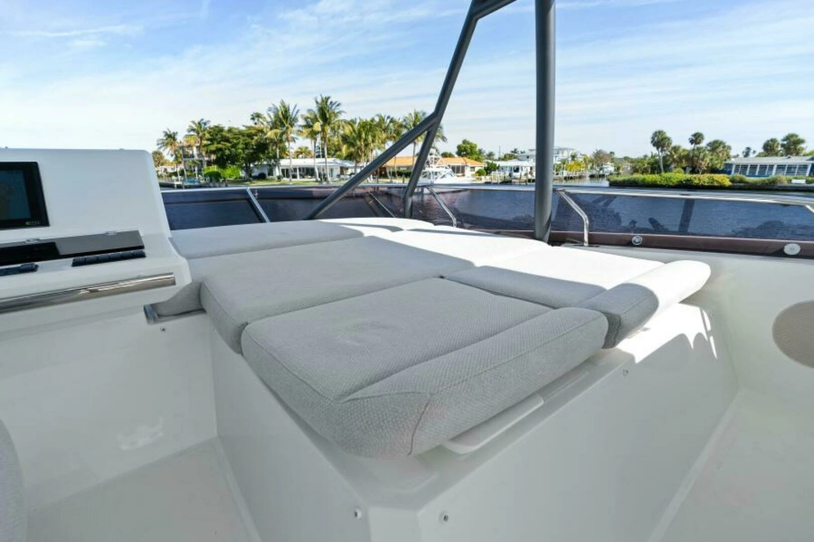 2020 52 Prestige Flybridge - Vacay - Flybridge