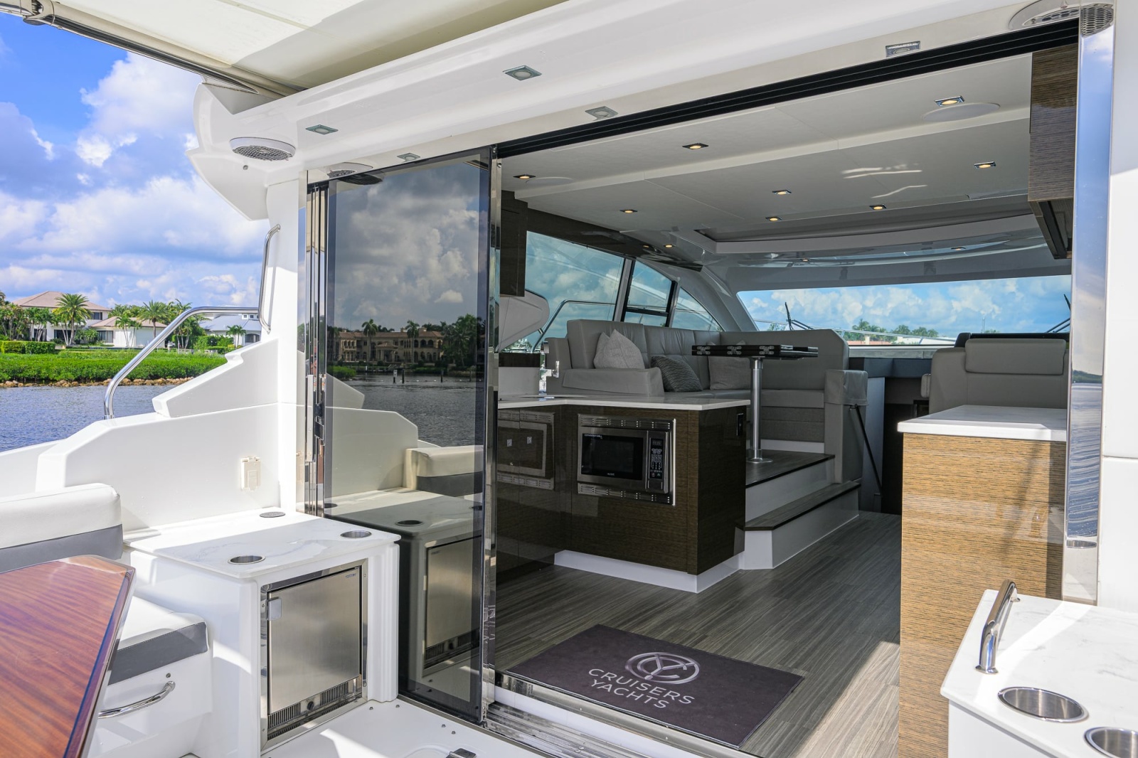 2020 Cruisers 46 Cantius