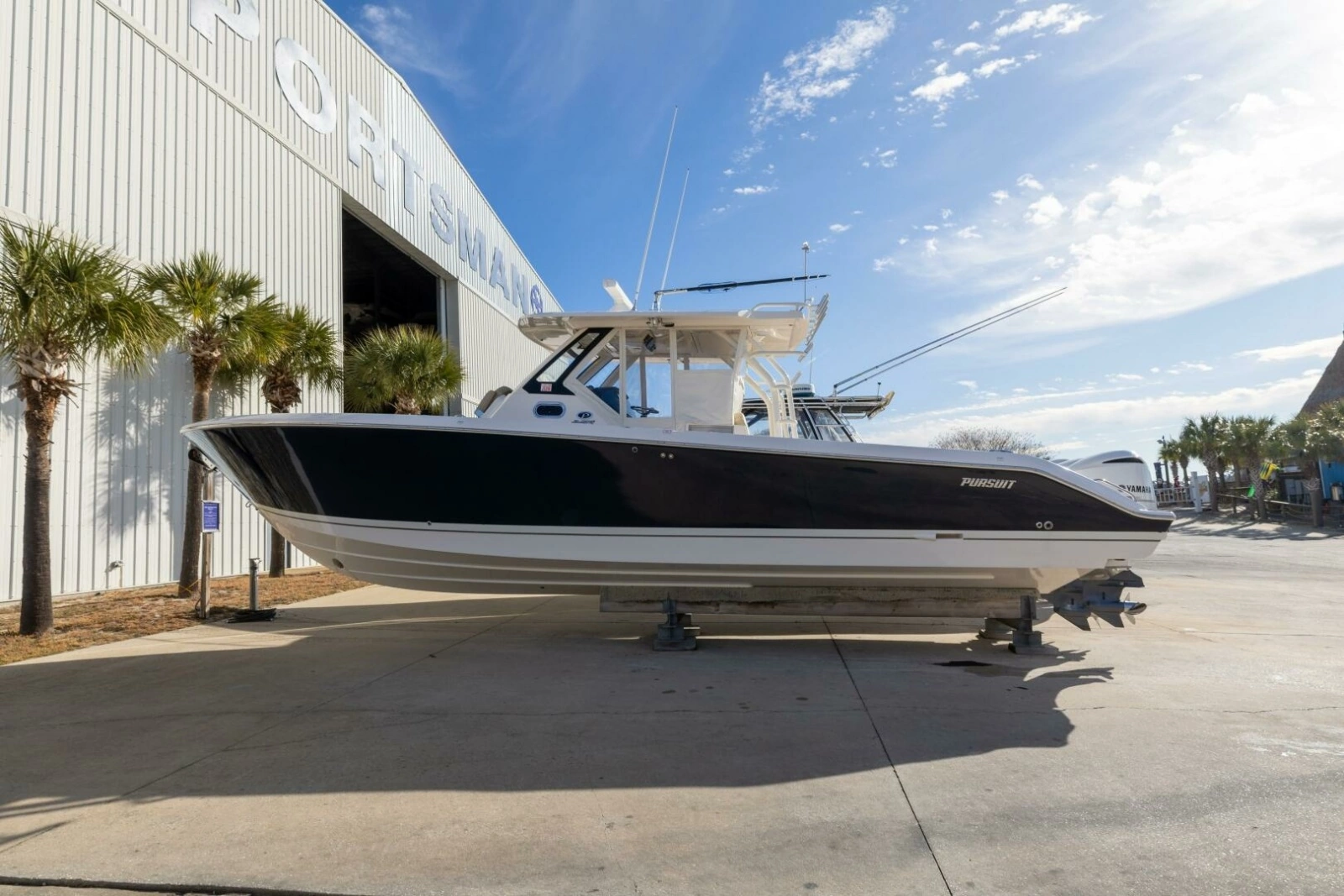 2019 Pursuit S 368 Moon Dogg Outside
