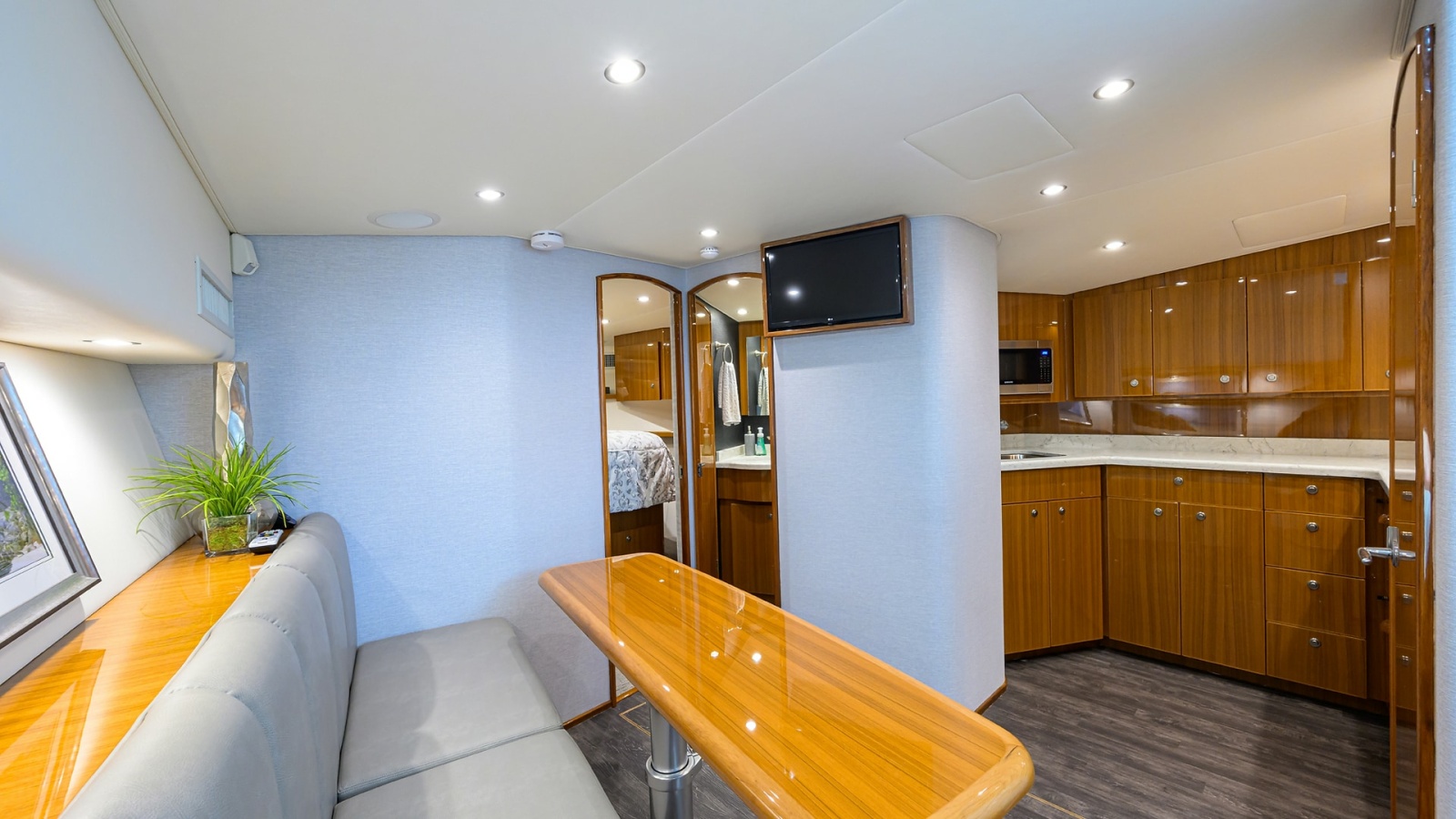44_viking_reelaxin_salon_06