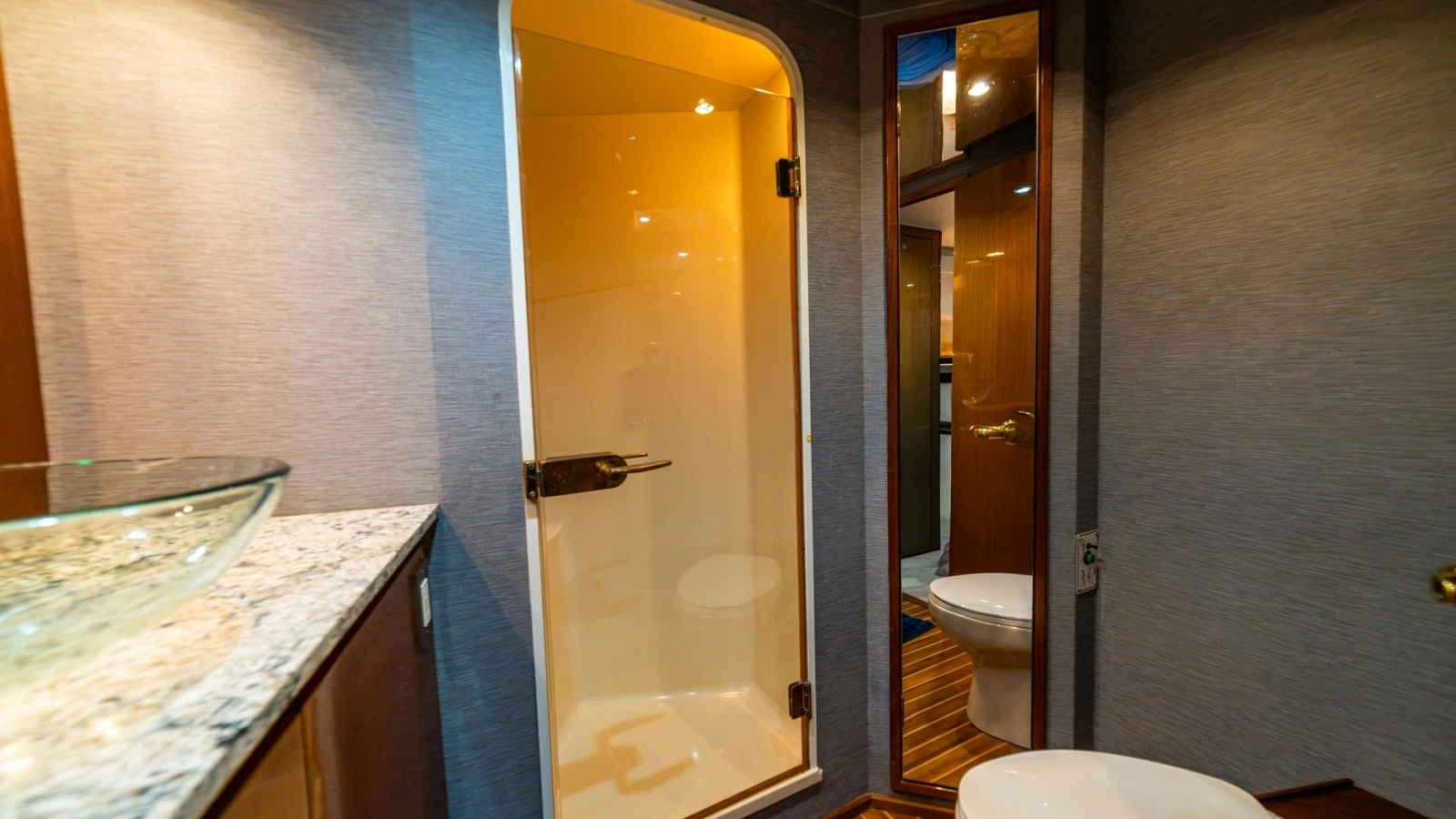 2001 Viking 61 Convertible- Caliente- Master Stateroom Head
