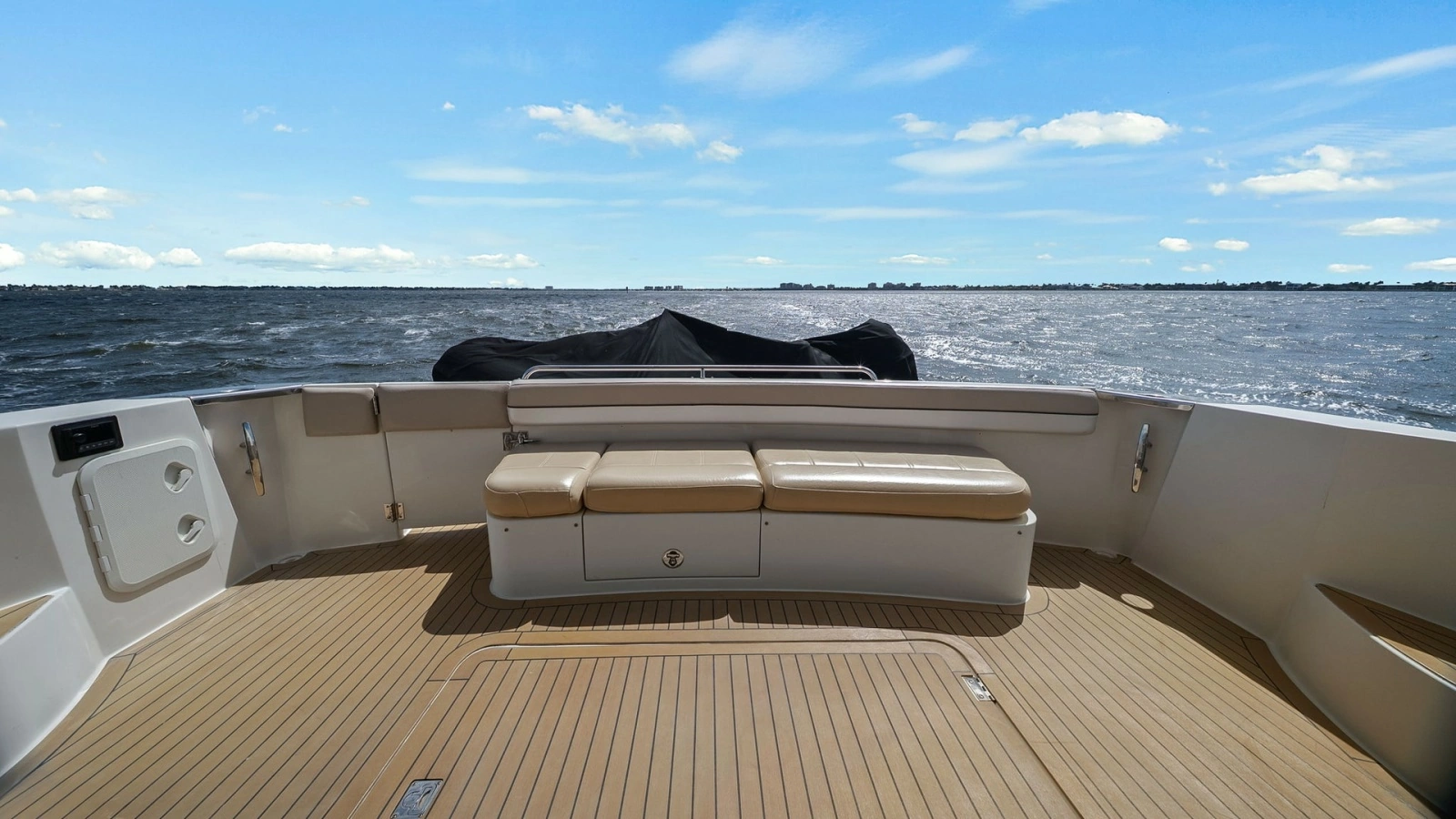 2008 Carver 56 Voyager