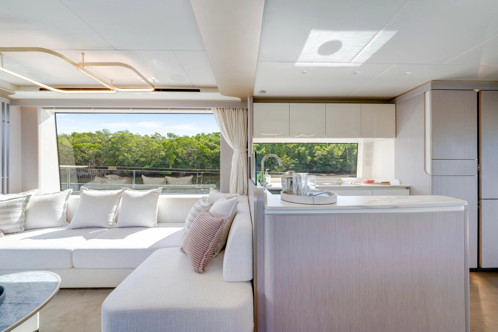 70 FLY 70ft Absolute Yacht For Sale