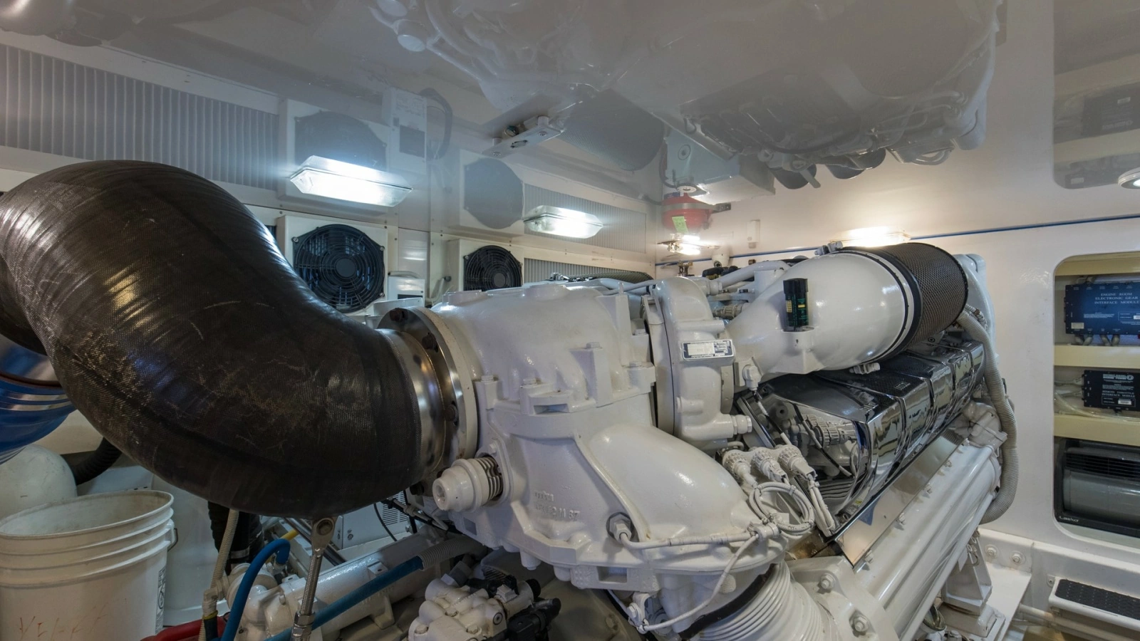 2005 61 Viking Enclosed Bridge Kelkat Engine Room (5)