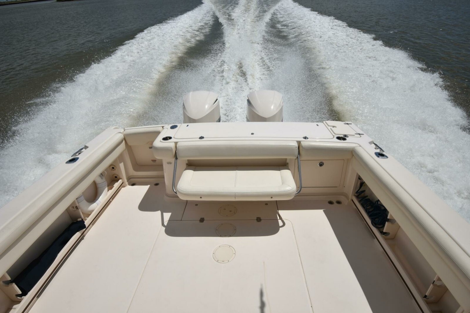 33' 2016 Grady-White 330 Express