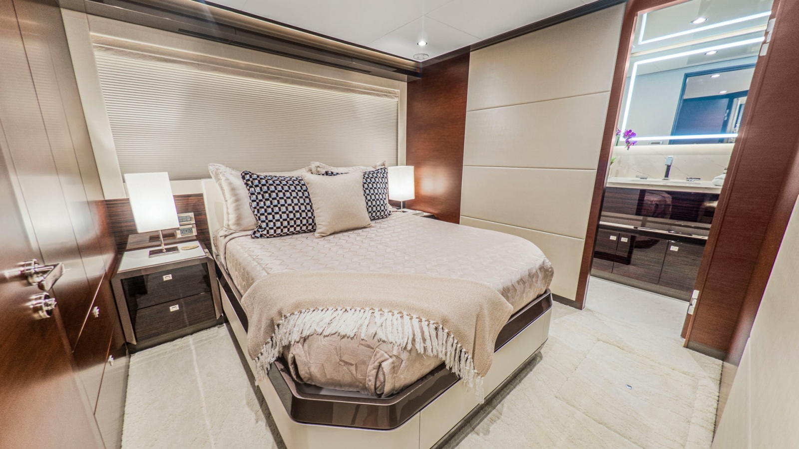 Galati-LONESTAR-Staterooms13