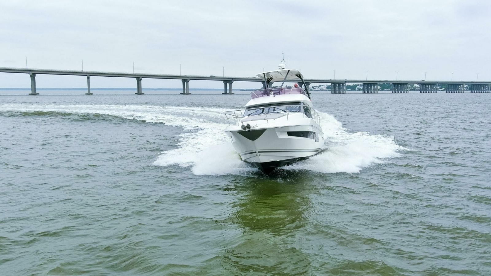 46' 2023 Prestige 460 Flybridge