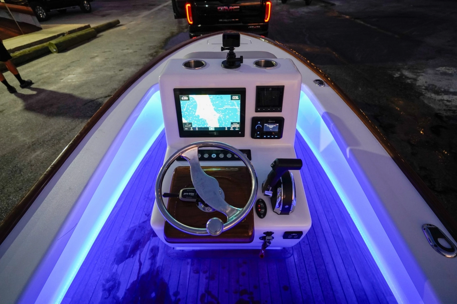 2024 Xcelerator Boatworks 17 Bay