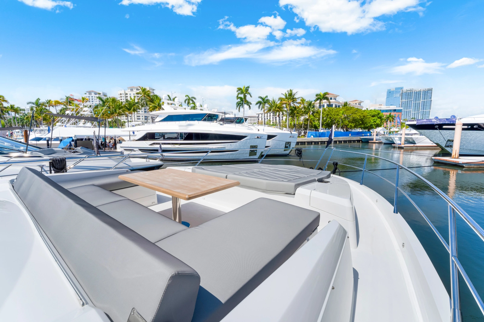 PREDATOR 75 75ft Sunseeker Yacht For Sale