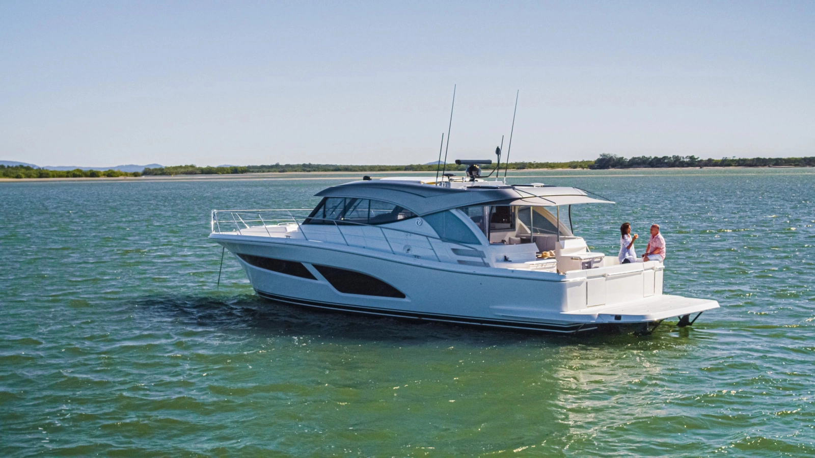 465 SUV 46ft Riviera Yacht For Sale