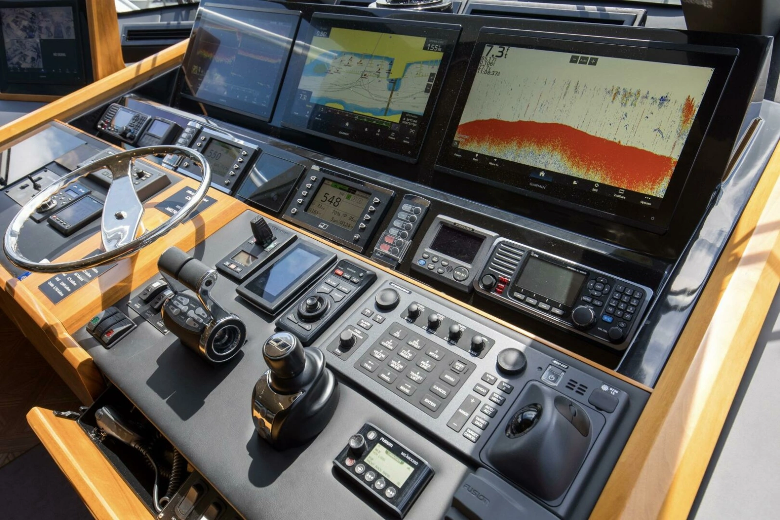 2016 92 Viking Enclosed Bridge Touche Bridge  (3)