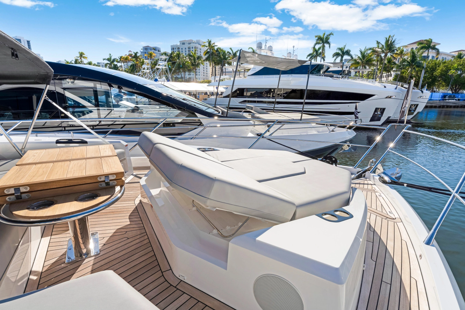 MANHATTAN 68 68ft Sunseeker Yacht For Sale