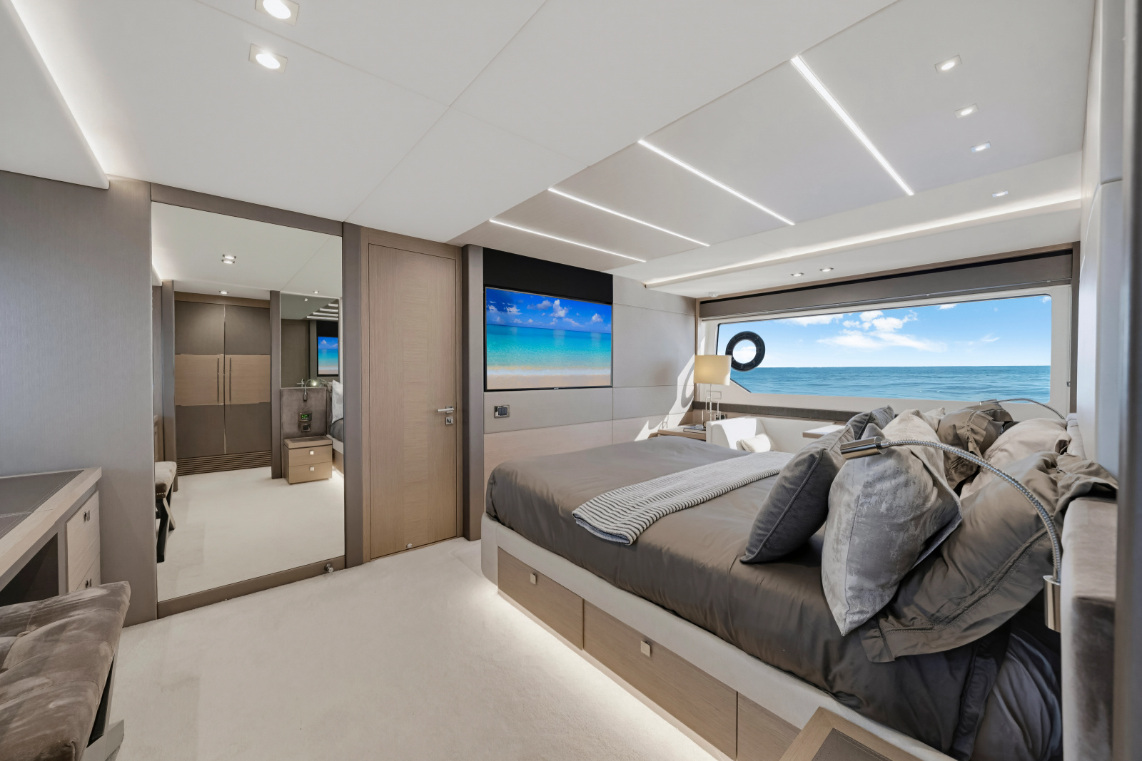 2020 Sunseeker 76 Yacht