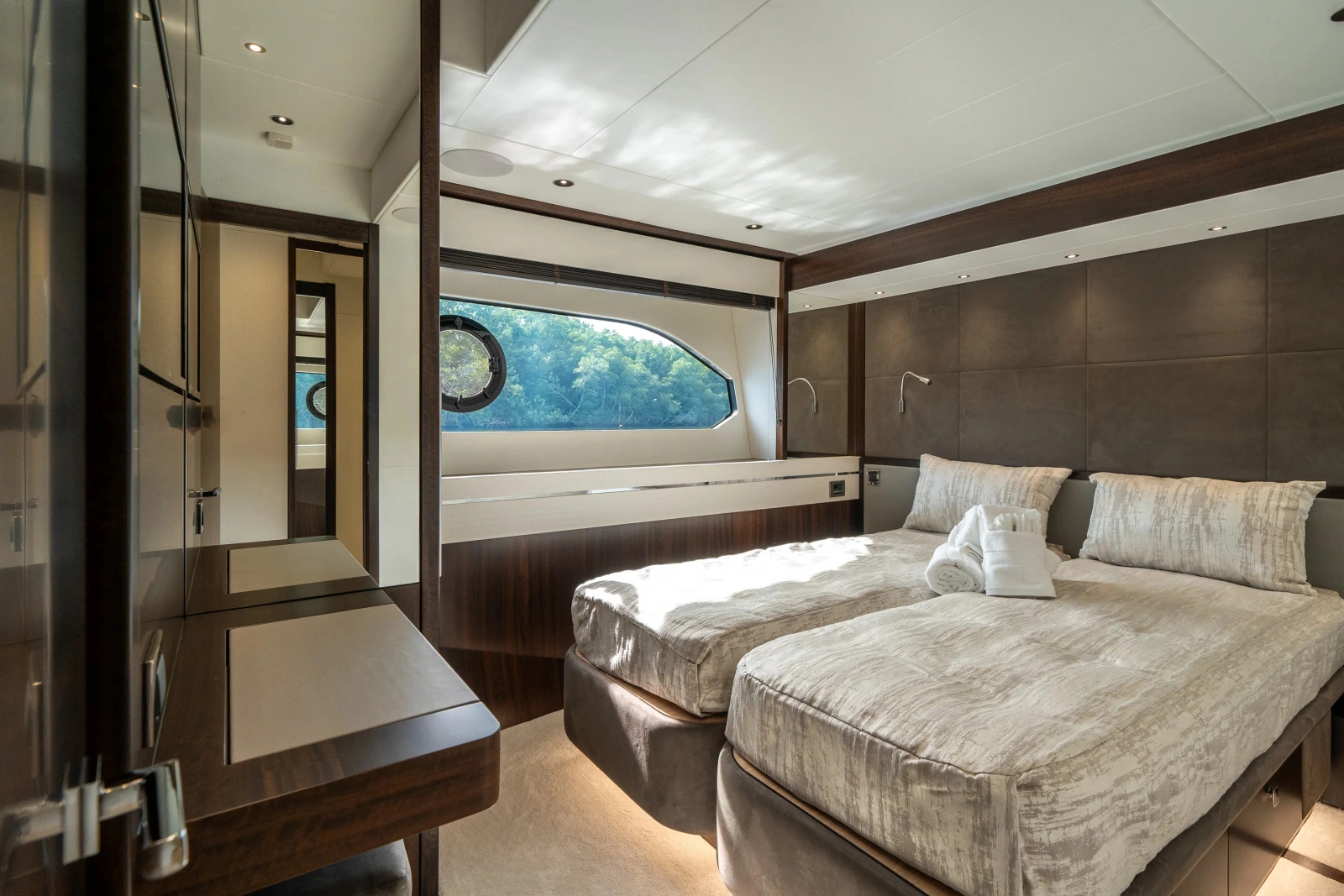 76 YACHT 76ft Sunseeker Yacht For Sale