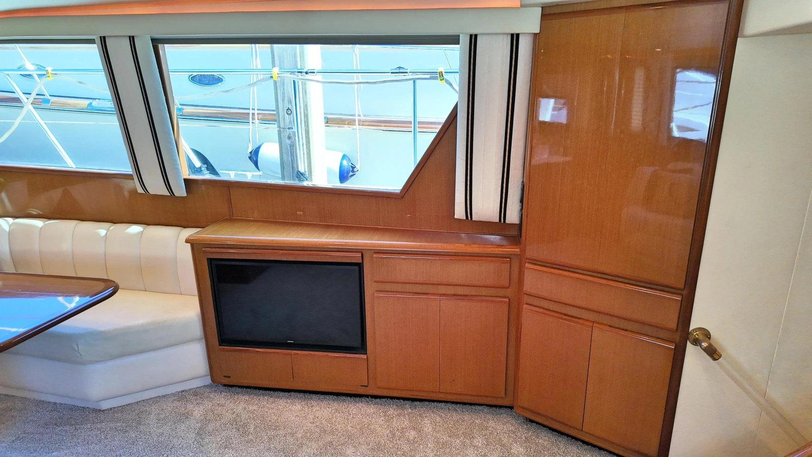 1999 Viking 60 Cockpit Sport Yacht