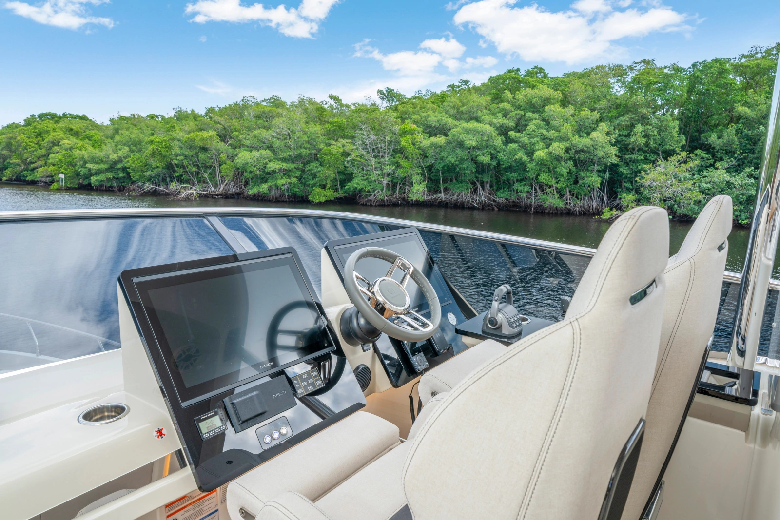 70 FLY 70ft Absolute Yacht For Sale