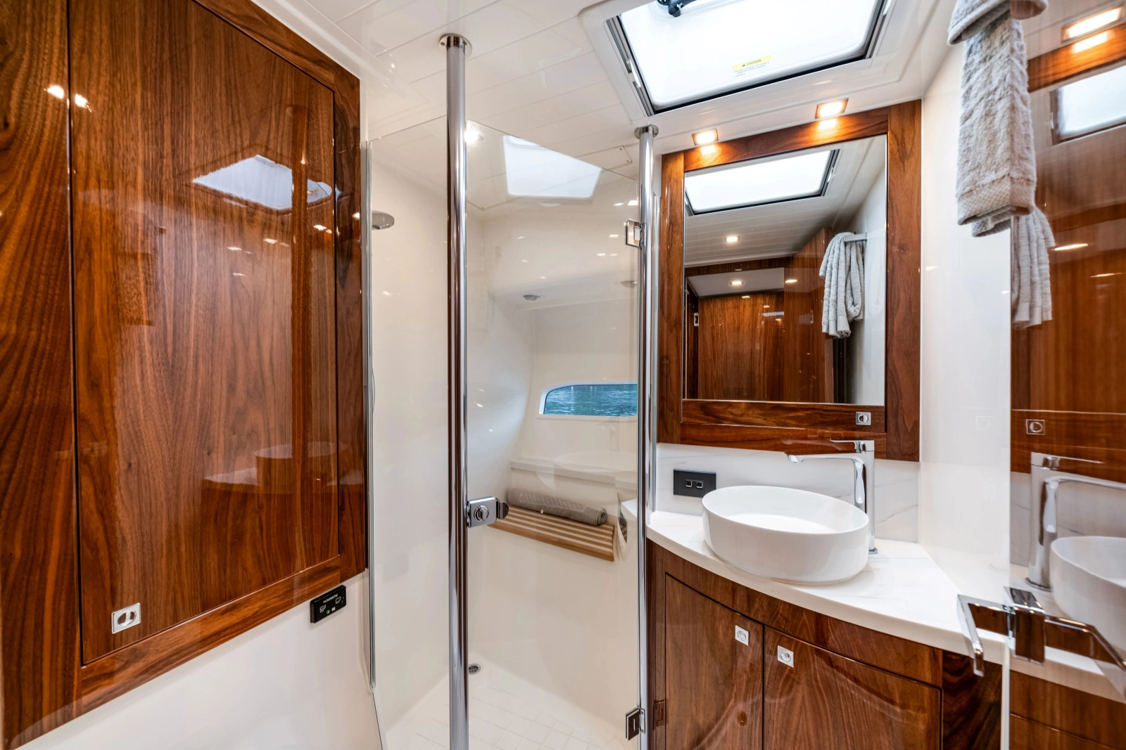 6000 SPORT YACHT 60ft Riviera Yacht For Sale