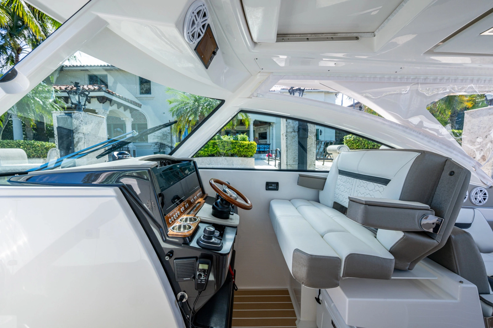 2024 Tiara Yachts 34 LX