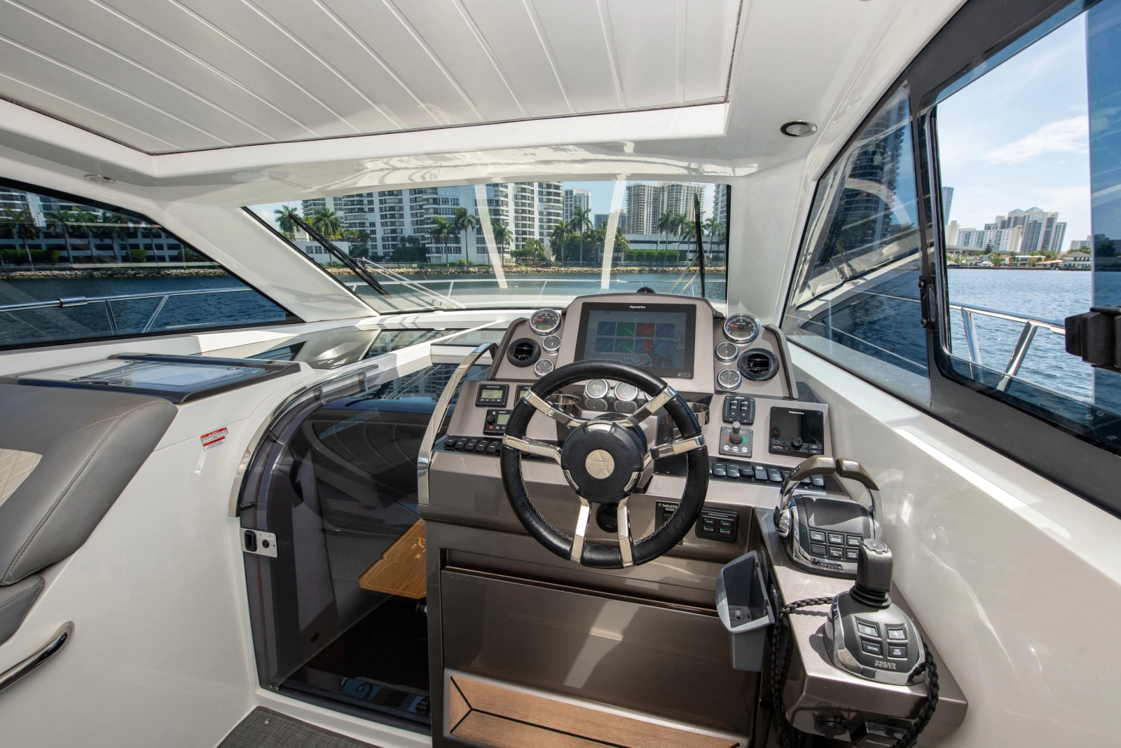 2018 Galeon 405 HTS