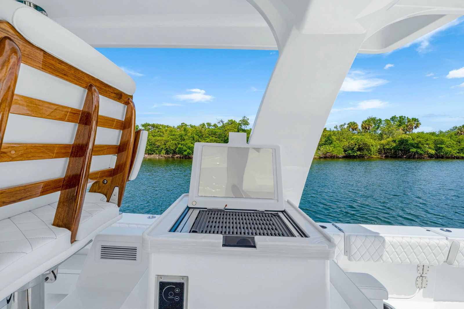 56 Suenos GIX 56ft HCB Yacht For Sale