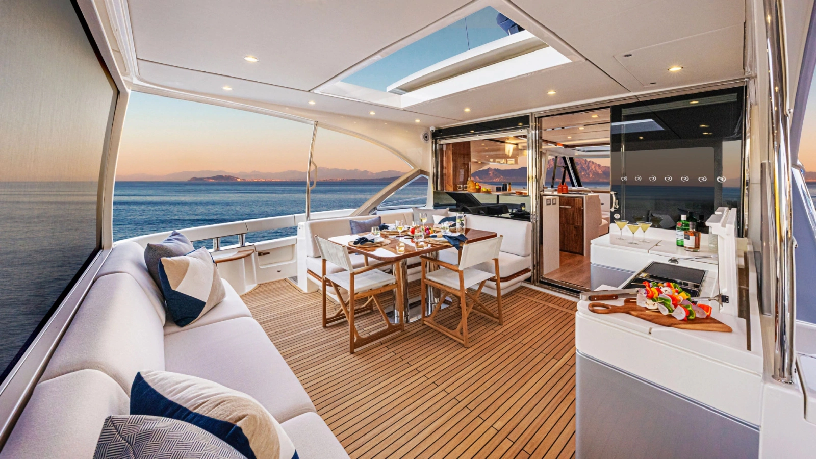 6800 SPORT YACHT 68ft Riviera Yacht For Sale