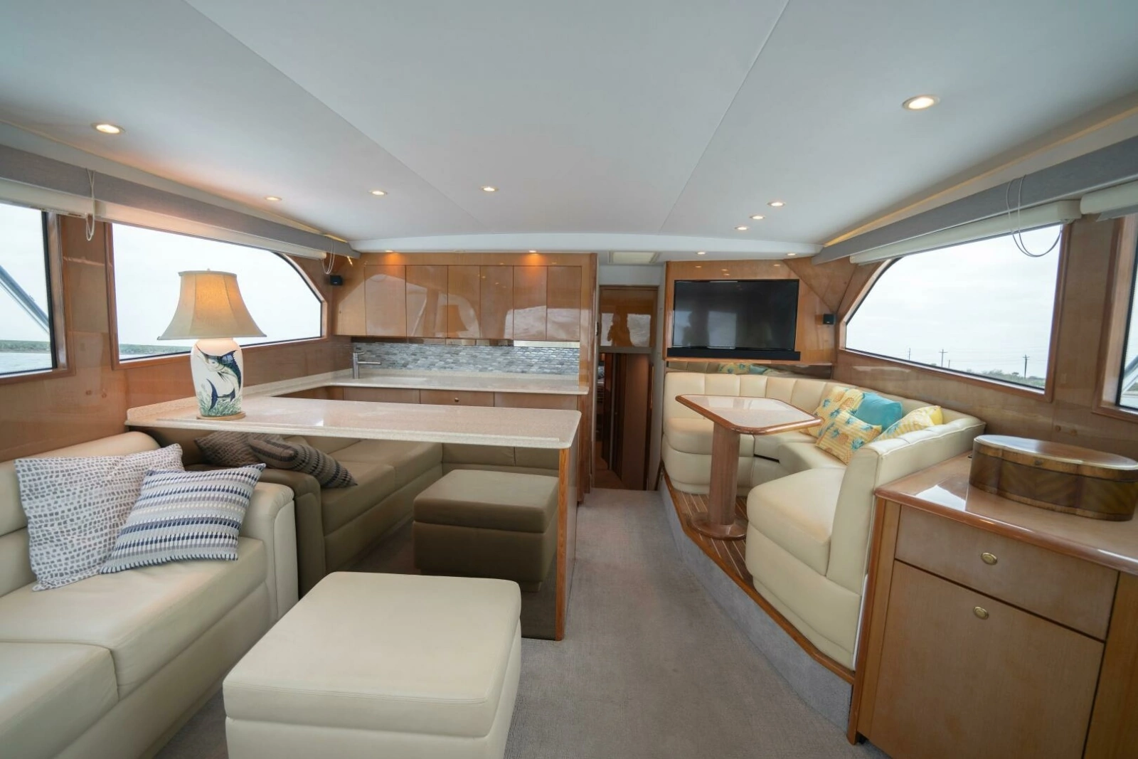 2005 Viking 52 Convertible 