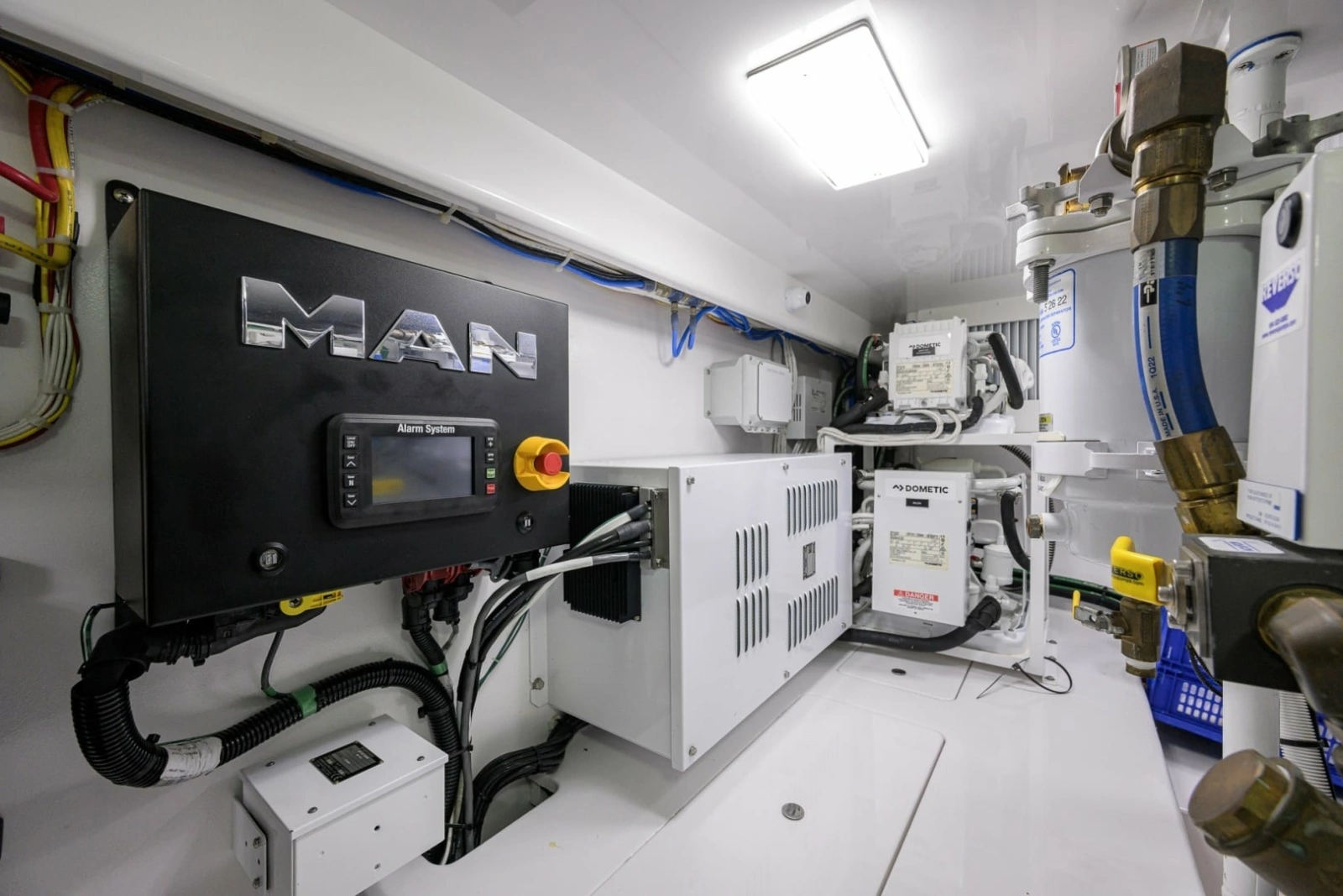 Viking 54 - Dog House - Engine Room