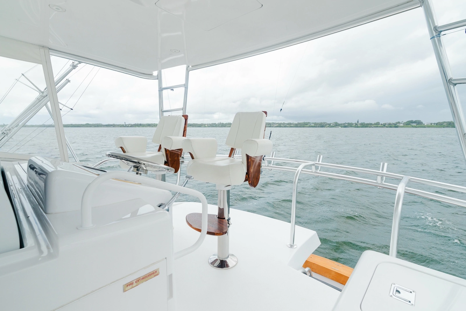 2005 Hatteras 60 Convertible