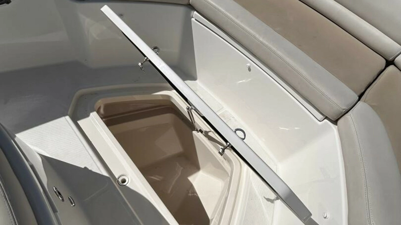 2017 33 Boston Whaler 330 Outrage Bow Storage (1)