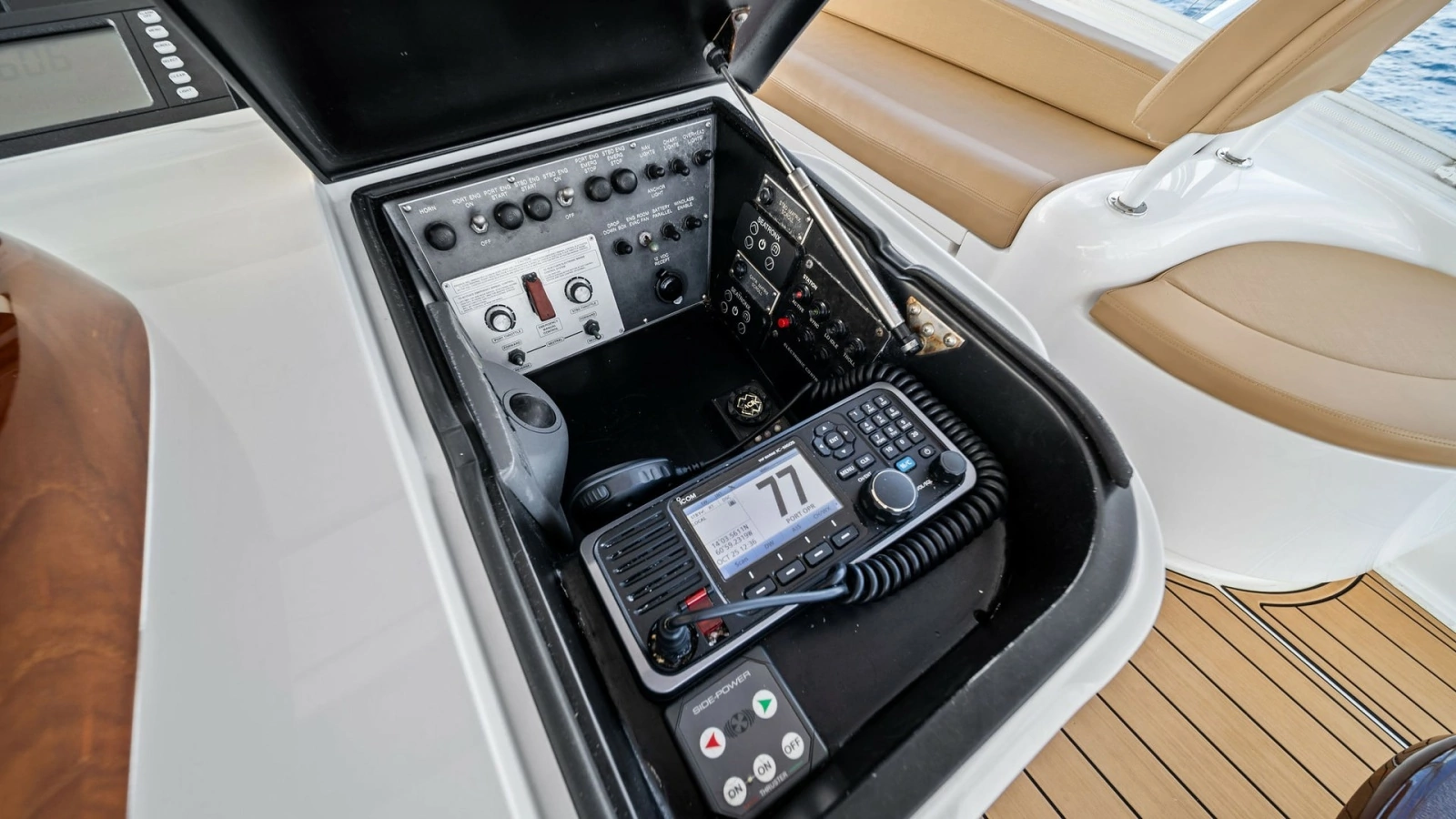 Flybridge Electronic Control Panel