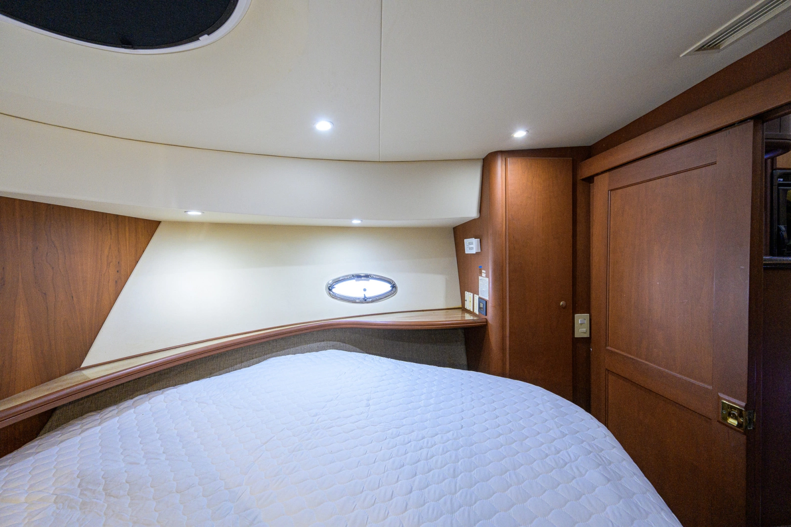2005 Silverton 39 Motor Yacht