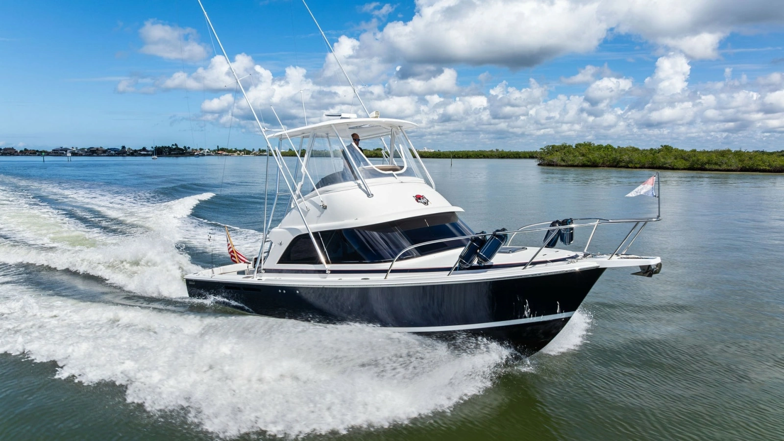 35 Flybridge Cruising on Open Water