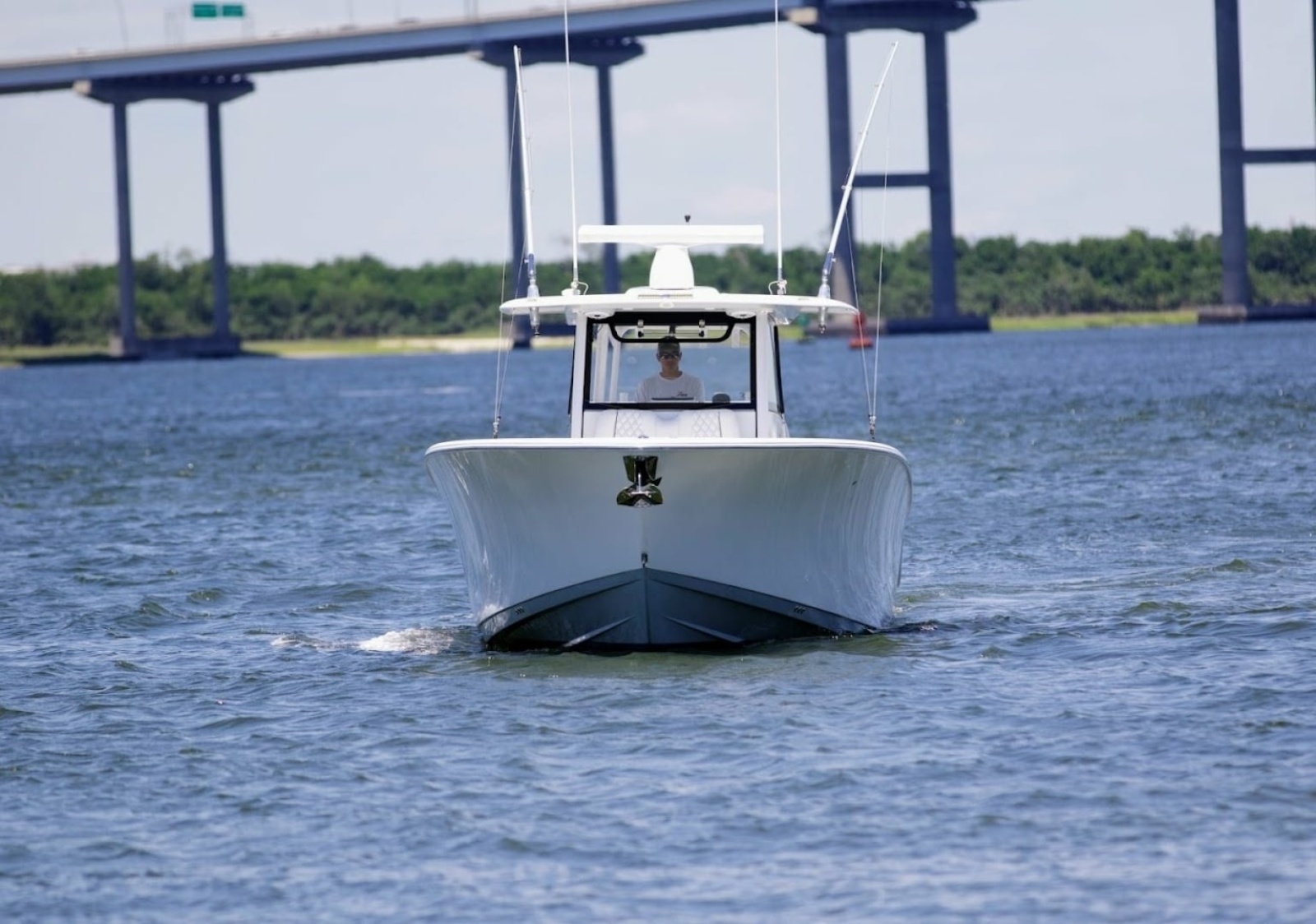 2022 Sportsman Open 352 - Exterior Profile
