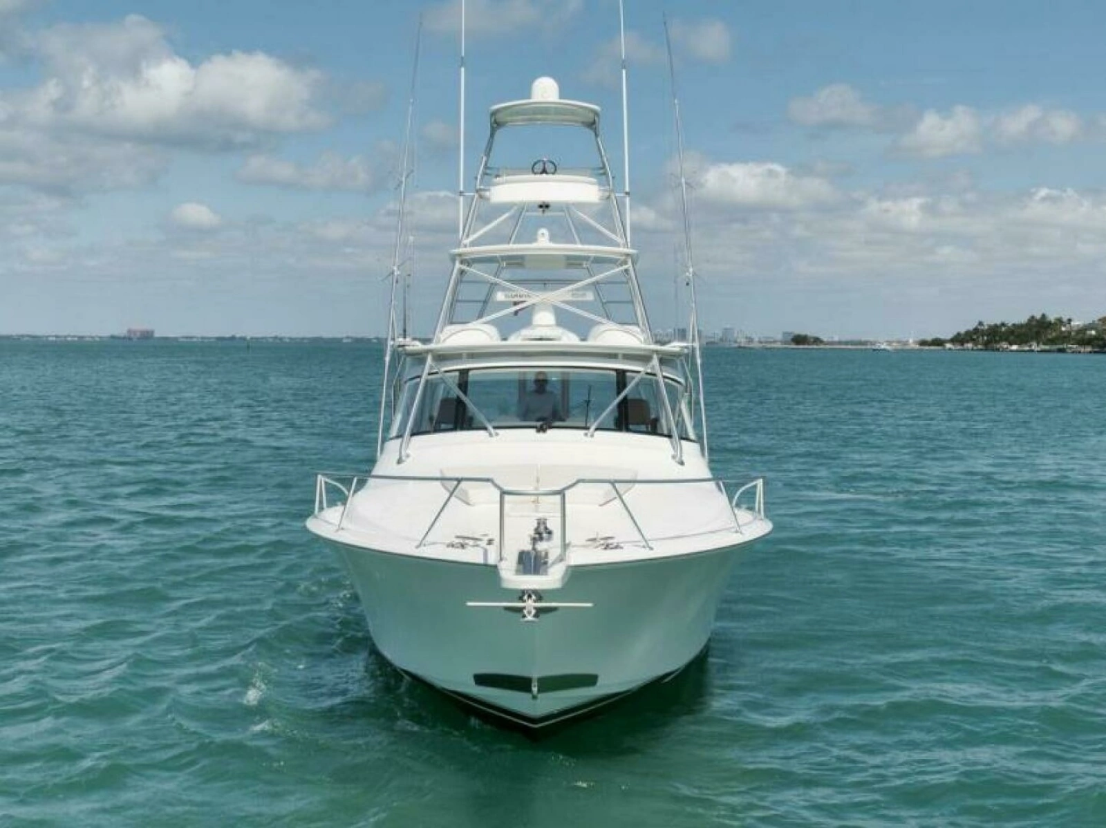 Viking 42 GAMECHANGER - Bow Profile