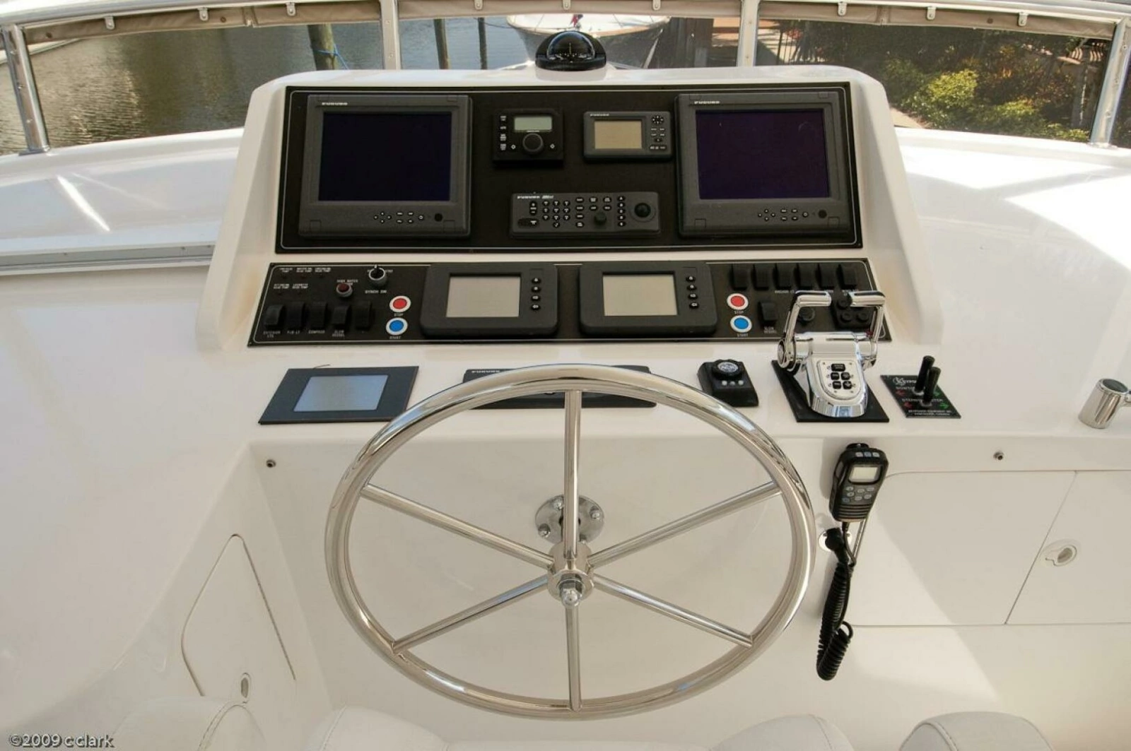 2005 Ocean Alexander 58 - Flybridge