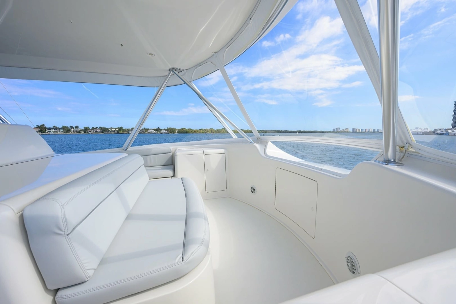 Viking 68 - BLOWFISH3 - Flybridge