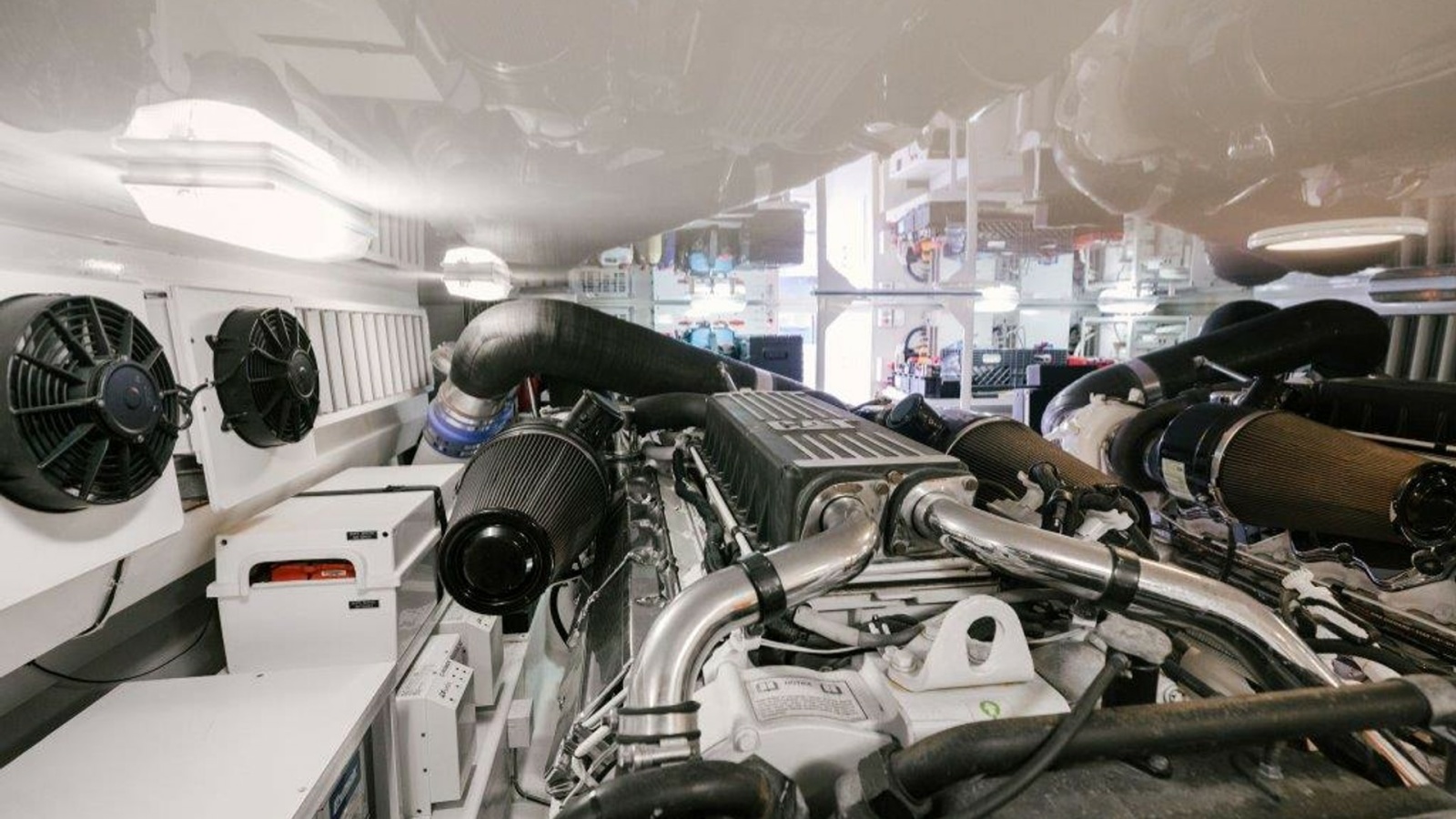 2007 64 Viking CNV Evil Eyes Engine Room (3)