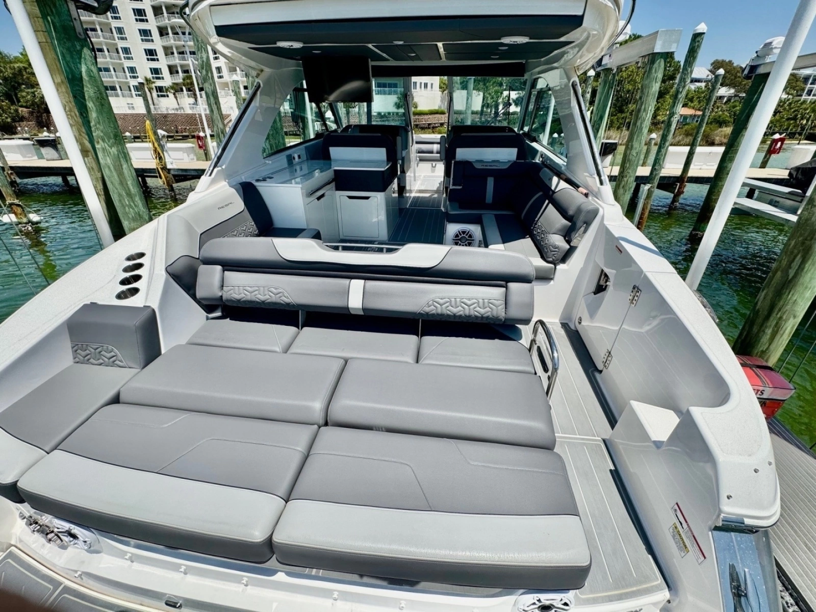 2025 Regal LS36-
