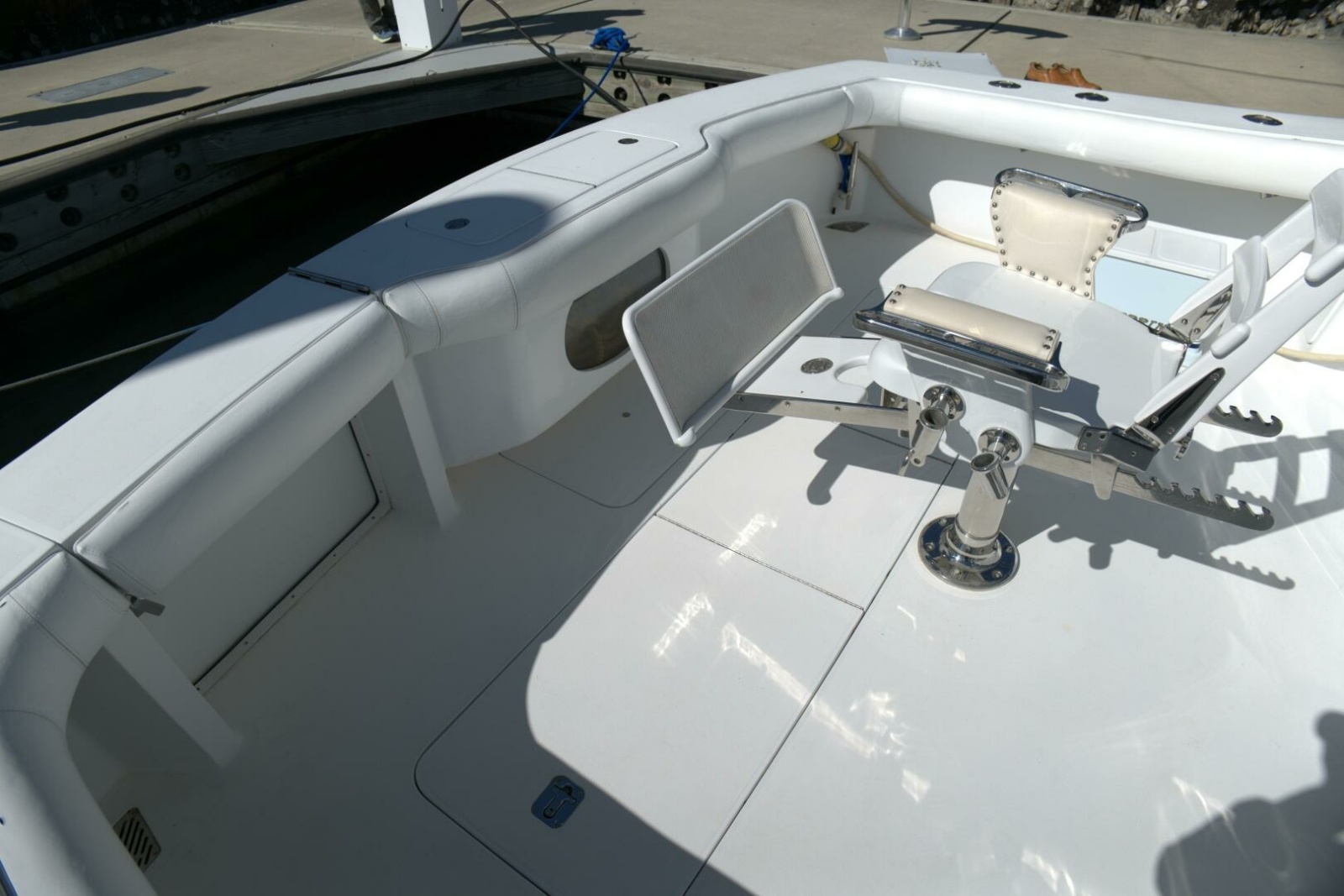 43' 2002 Viking 43 Open