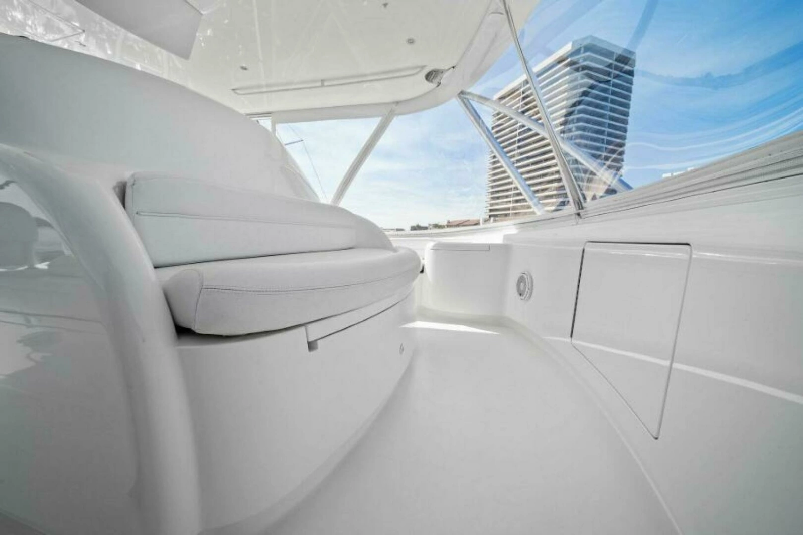 2016 Viking 55 Convertible photo 42
