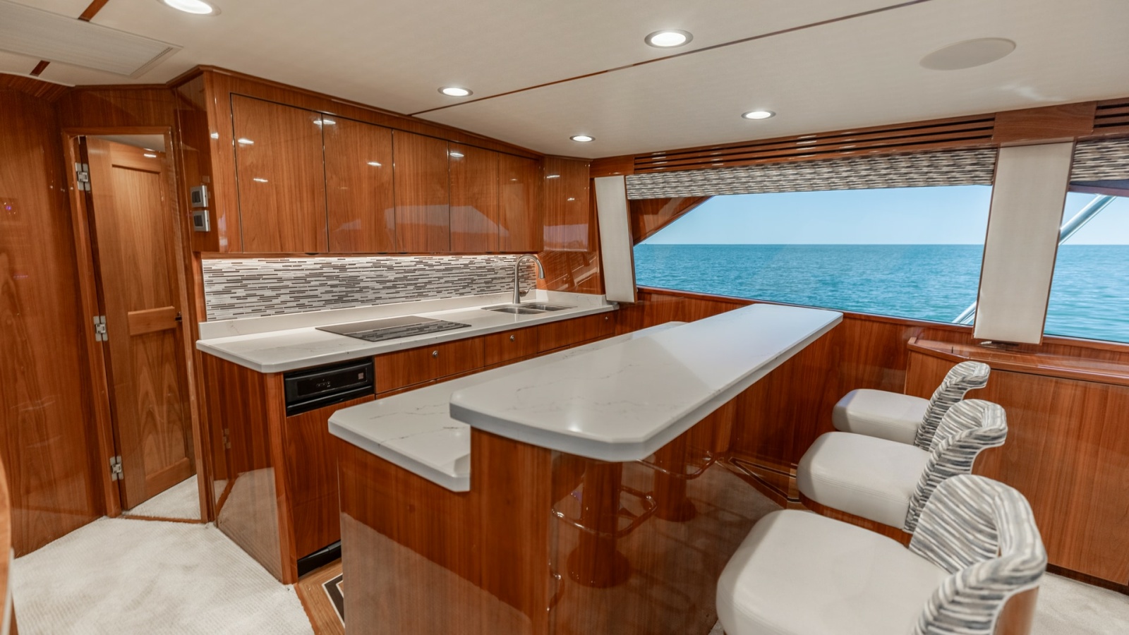Galley with Breakfast Bar