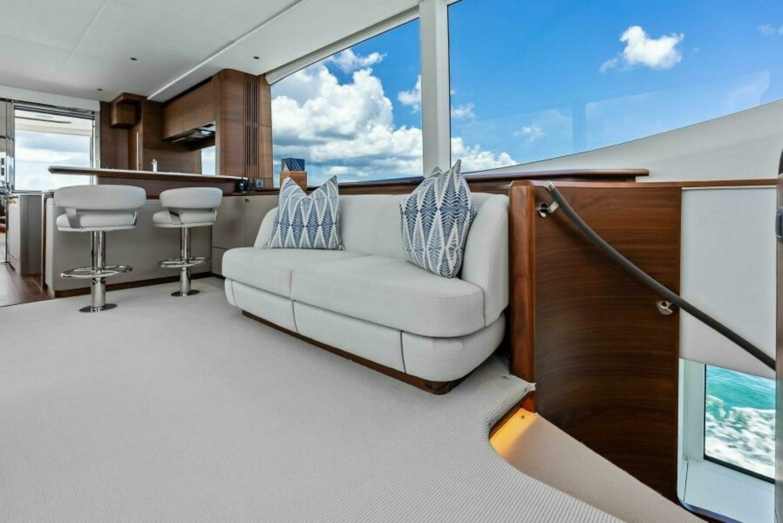 72' 2024 Princess Y72 Motor Yacht
