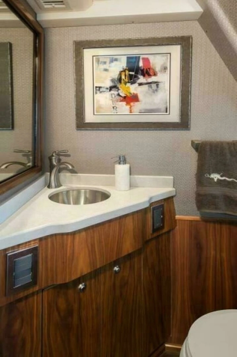 New 68 Viking Enclosed Bridge