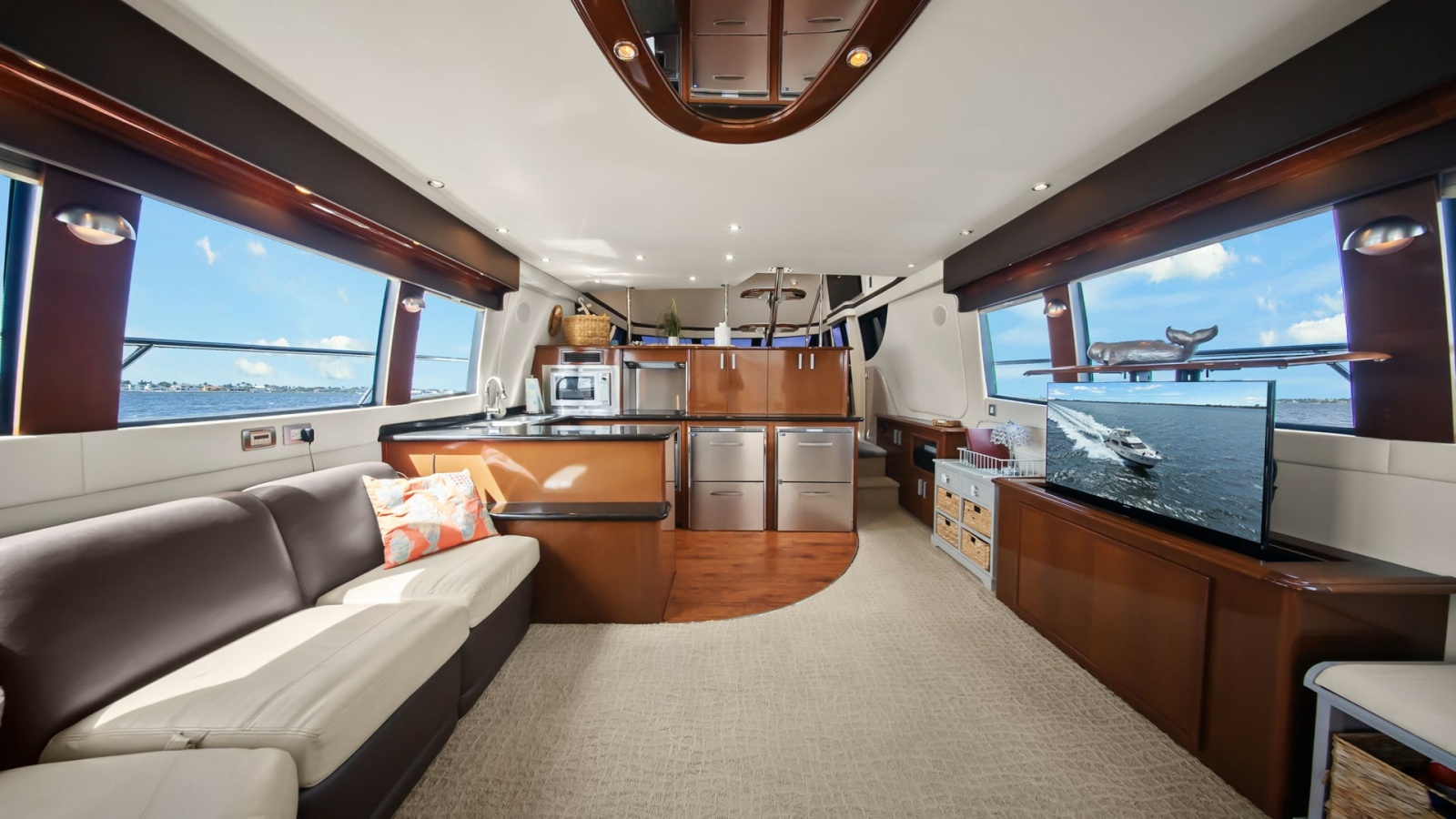 2008 Carver 56 Voyager