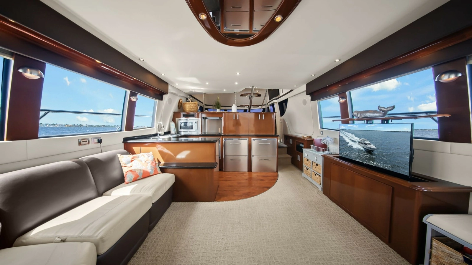 2008 Carver 56 Voyager