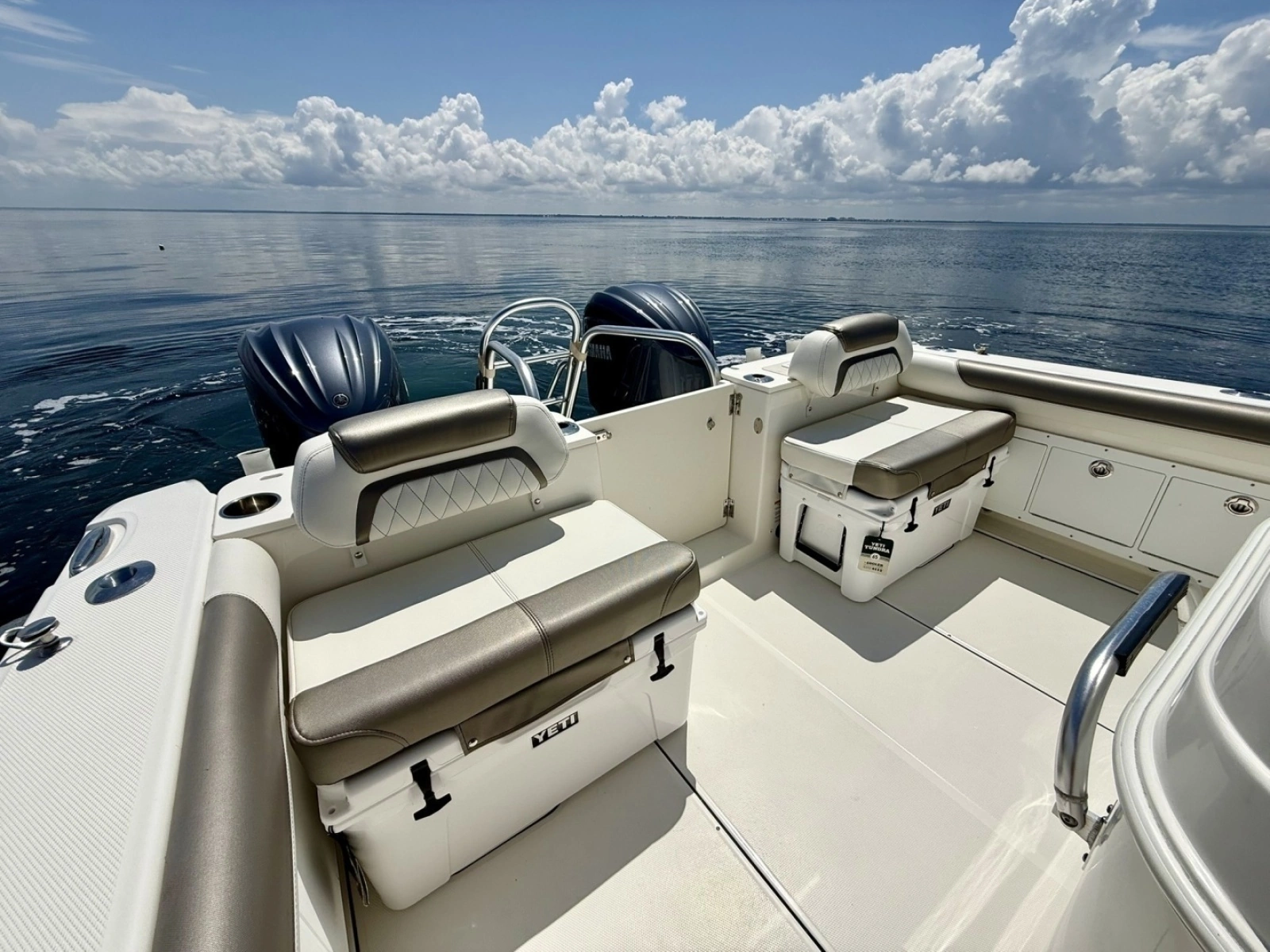 29ft World Cat Yacht For Sale