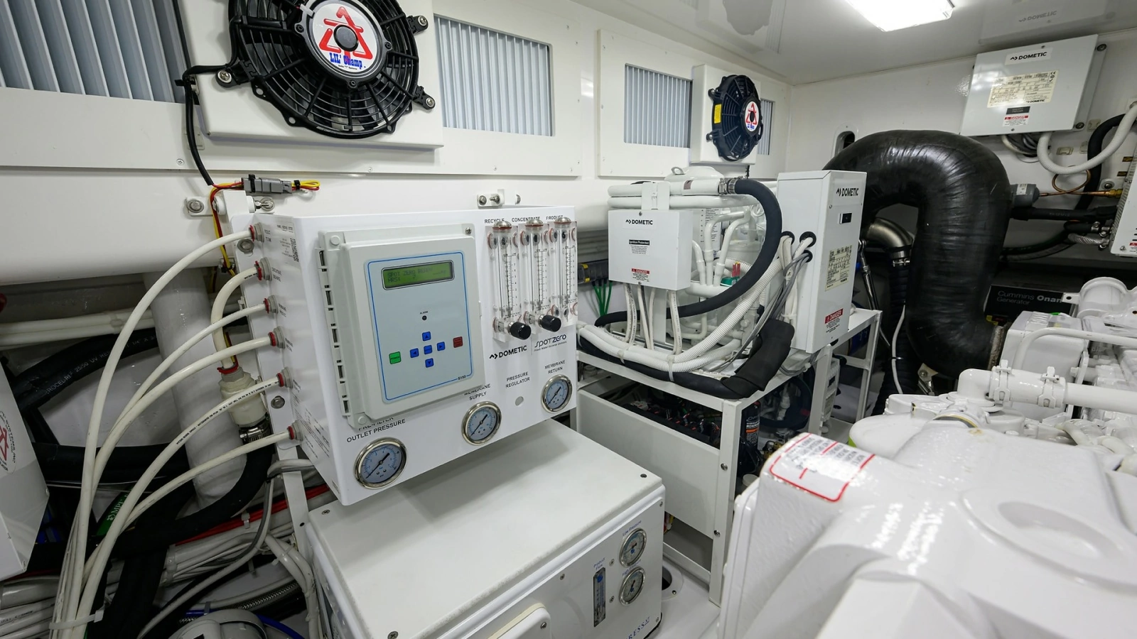 44_viking_reelaxin_engine_room_05
