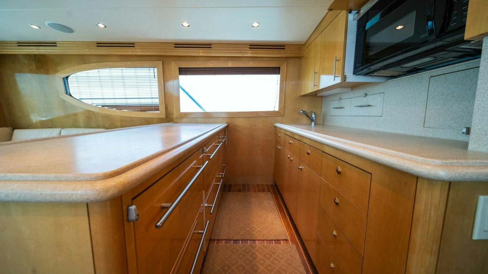 2003 Hatteras 54 Convertible - Big Boyd