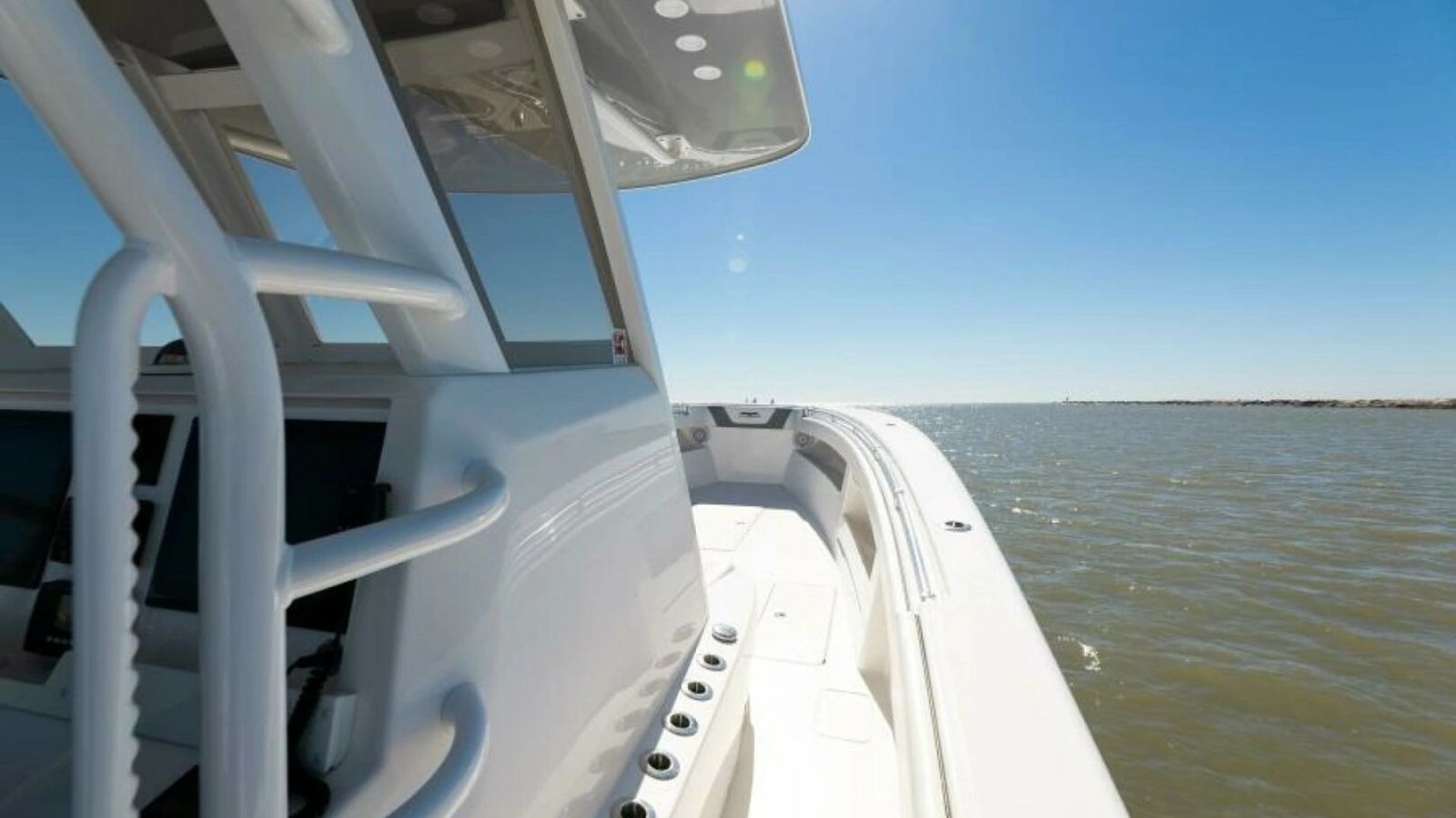 2019 Invincible 39 Open