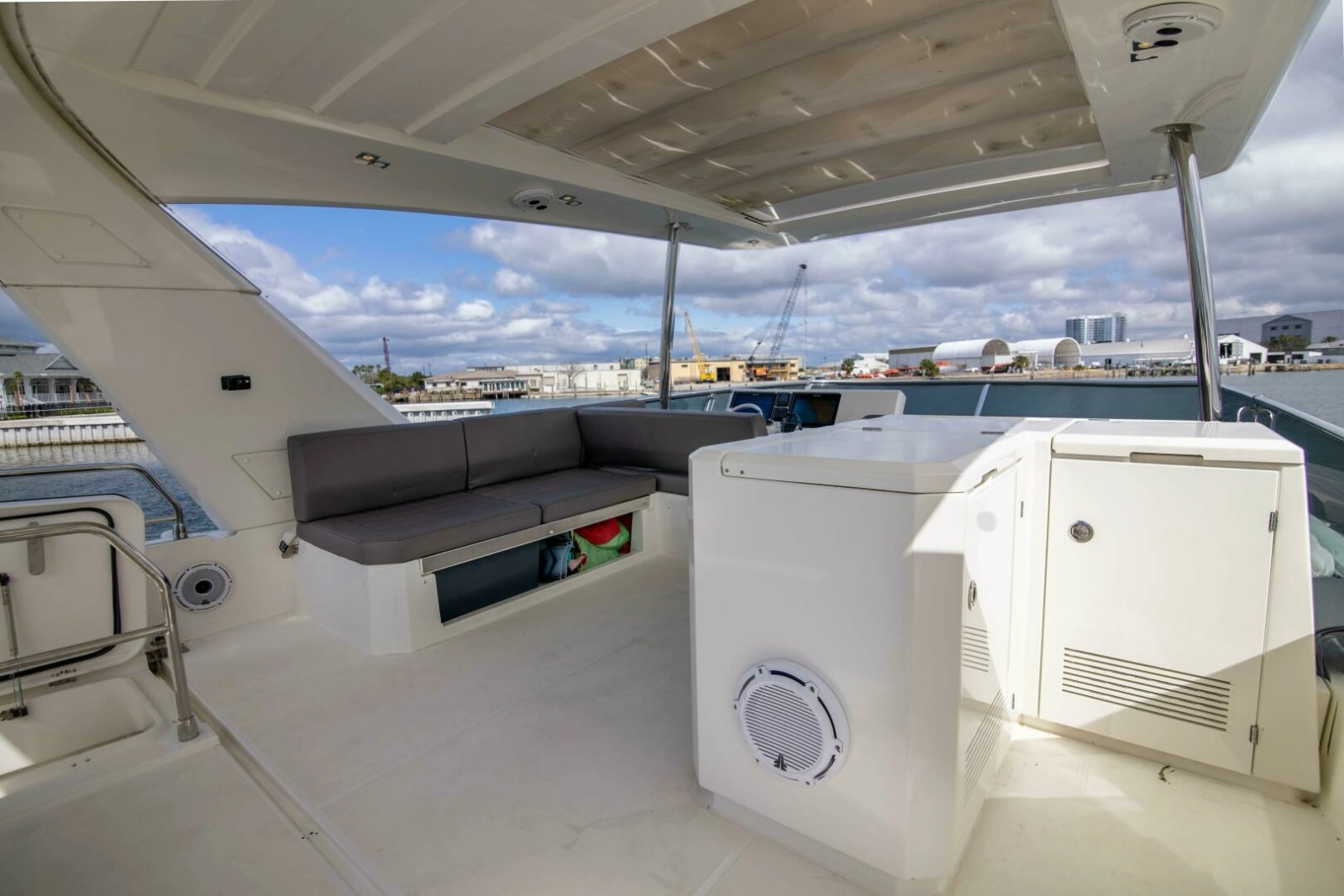 Flybridge